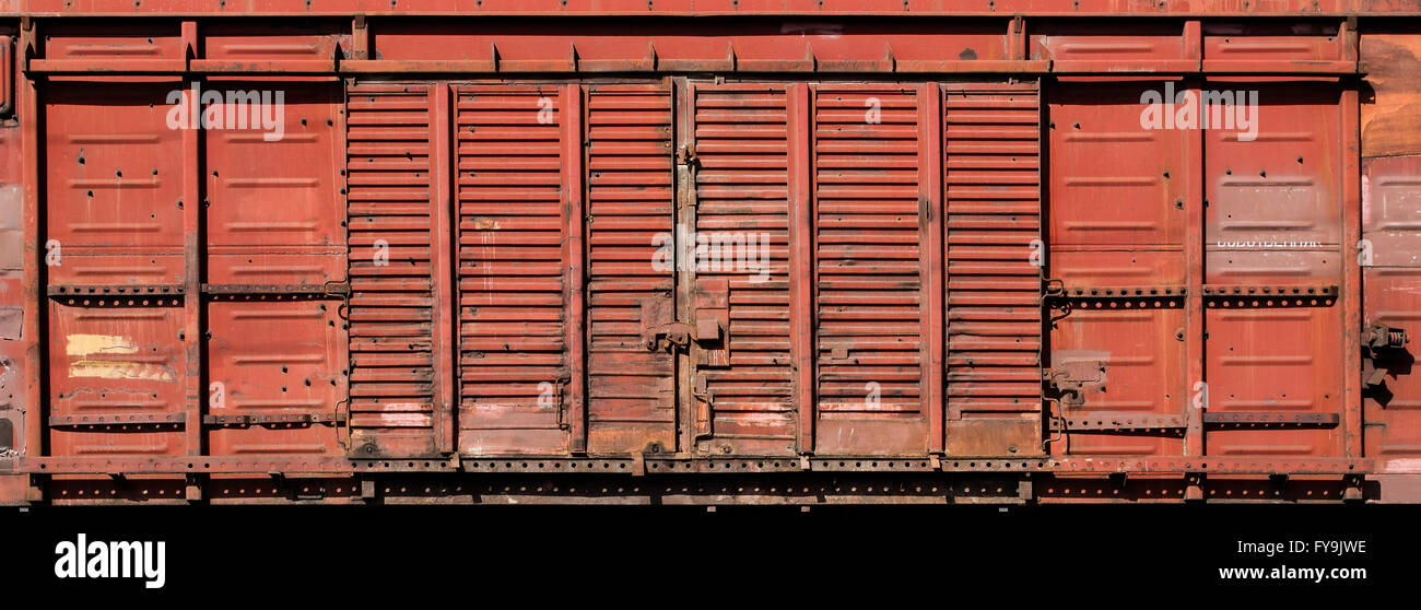 Il vecchio deposito di metallo porta Foto Stock