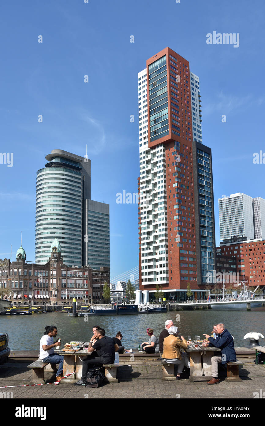 World Port Center ( Kop van Zuid ) Montevideo hotel New York moderna Rotterdam Paesi Bassi olandese (vista da Foenix stabilimento alimentare) Foto Stock