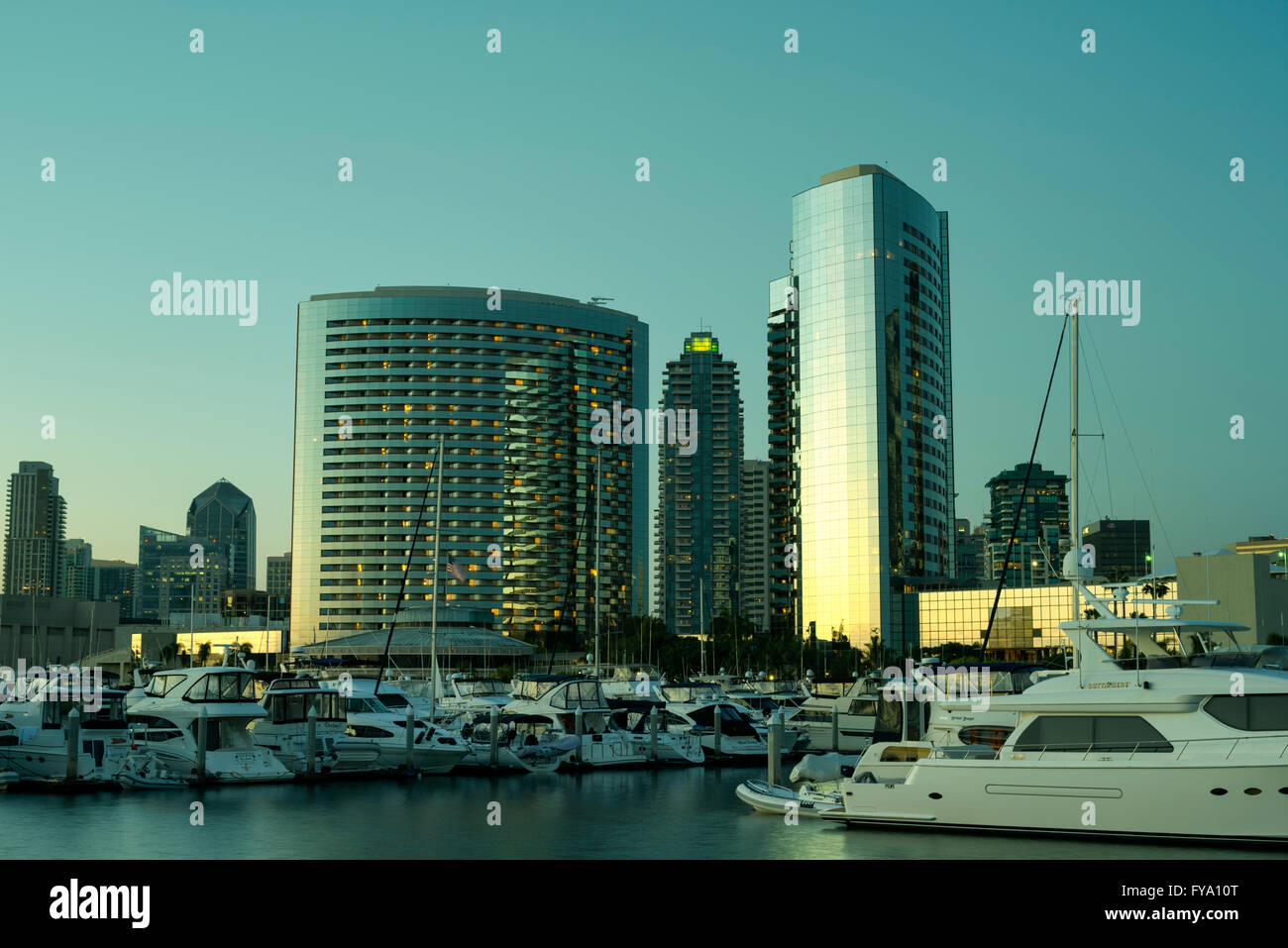 Embarcadero Marina e il centro cittadino di edifici. San Diego, California. Foto Stock