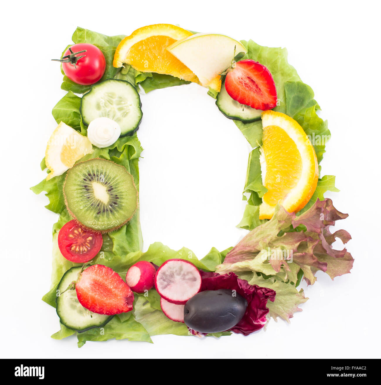 Lettera d fatto di insalate e frutta. Foto Stock