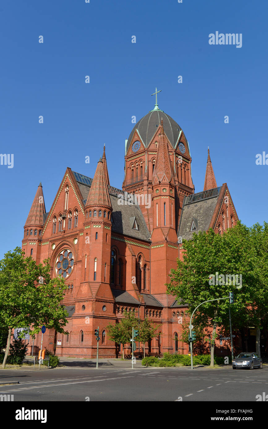 Heilig-Kreuz-Kirche di Zossener Strasse, Kreuzberg di Berlino, Deutschland Foto Stock