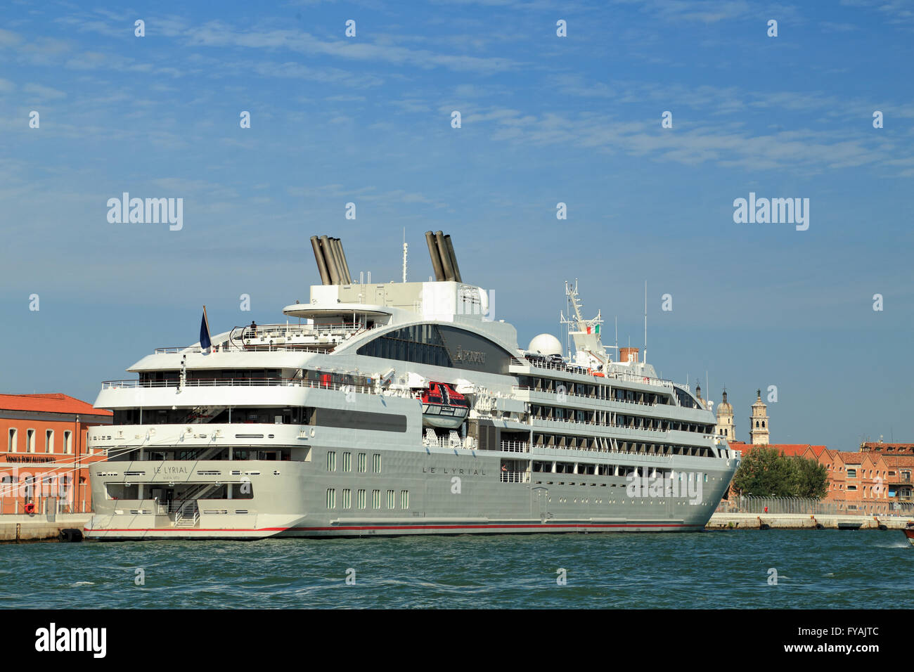 La nave di crociera Le Lyrial, IMO 9704130 Foto Stock
