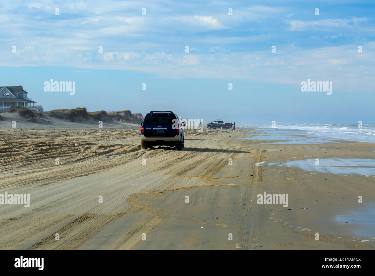 Il fuoristrada sulla spiaggia Outer Banks North Carolina Foto Stock