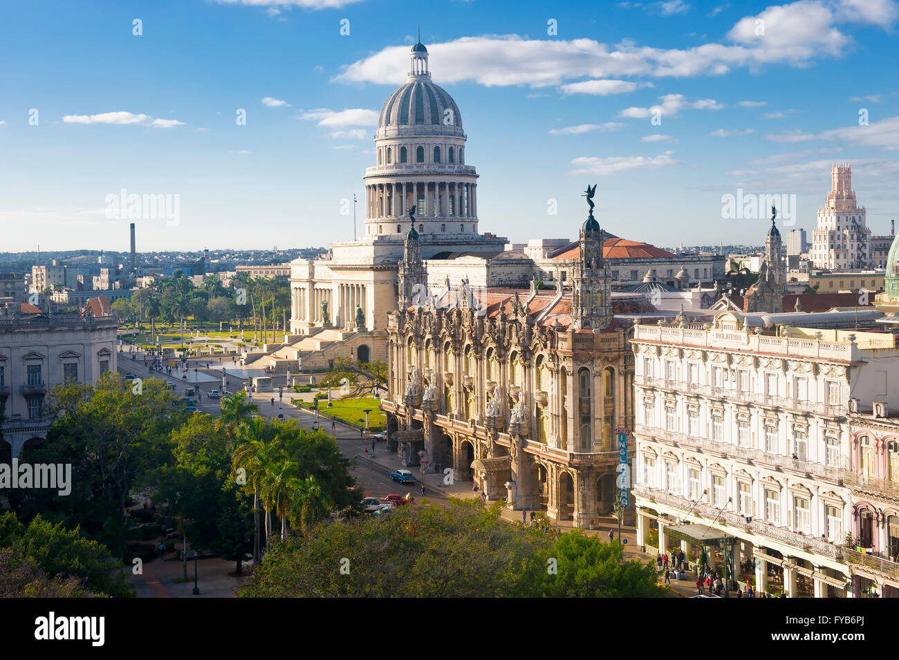 Gran Teatro (grande teatro) e Capitolio building, Havana, Cuba Foto Stock