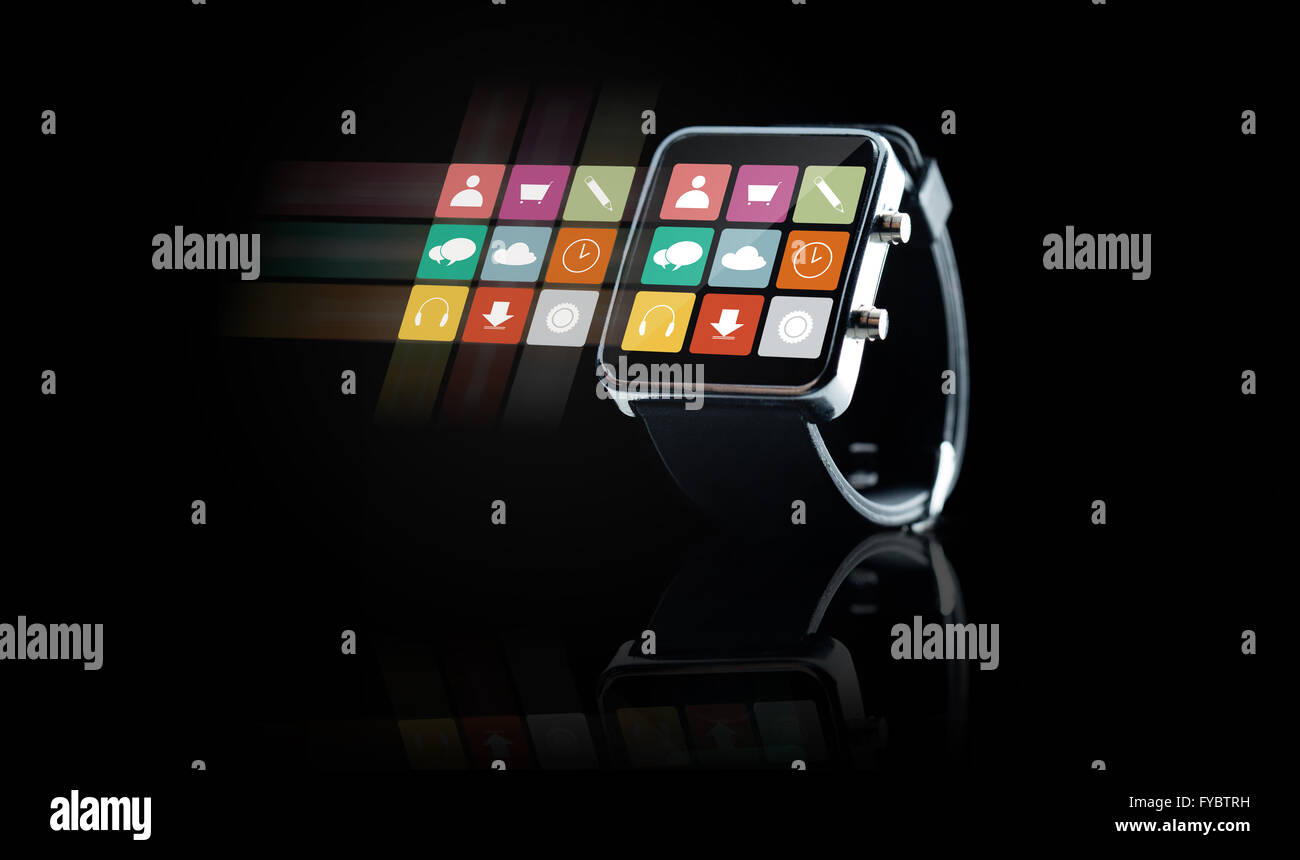 Close up di nero smart guarda con le icone delle app Foto Stock