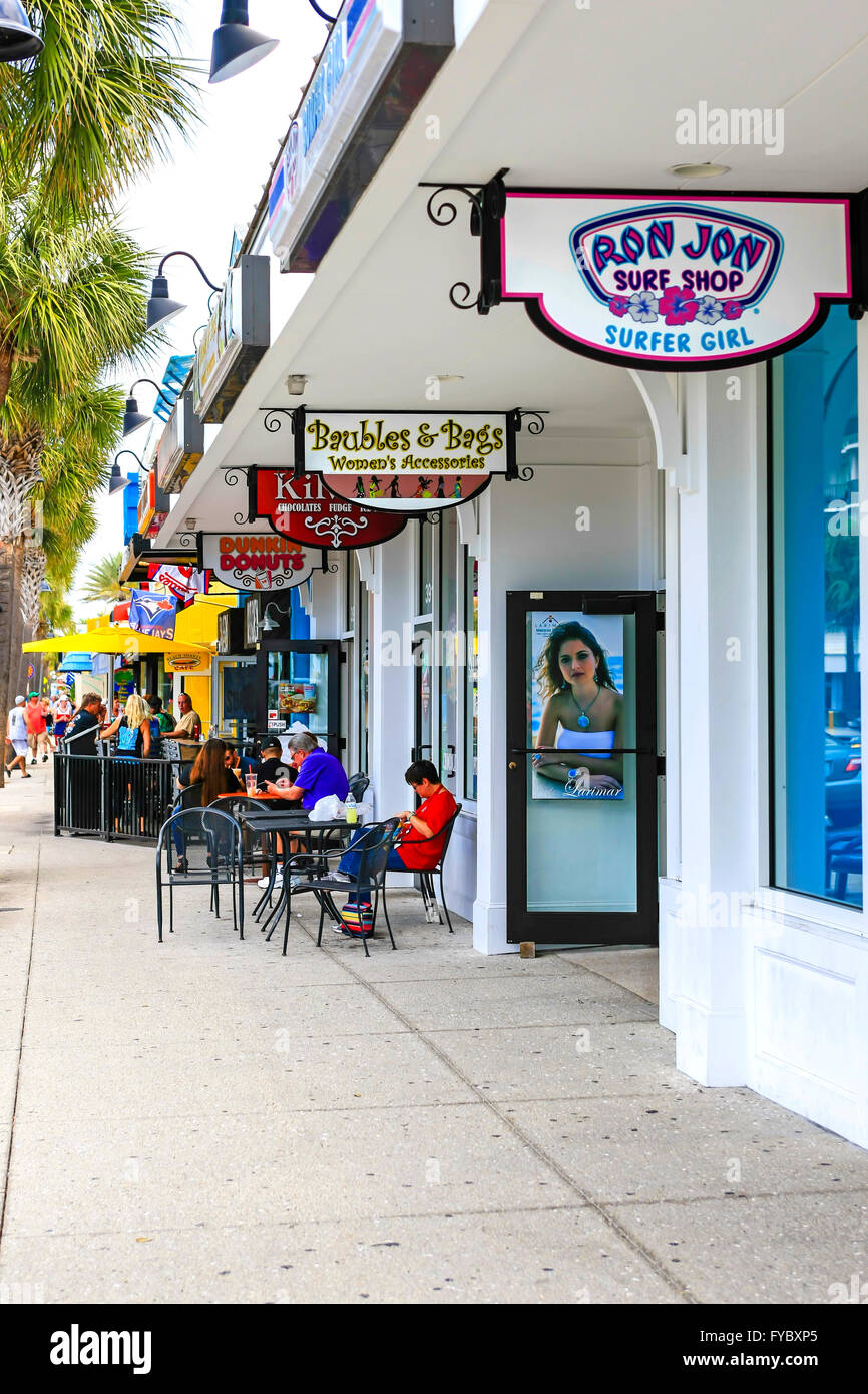 Un piccolo boutique cafe e negozi nei pressi di Clearwater Beach in Florida Foto Stock