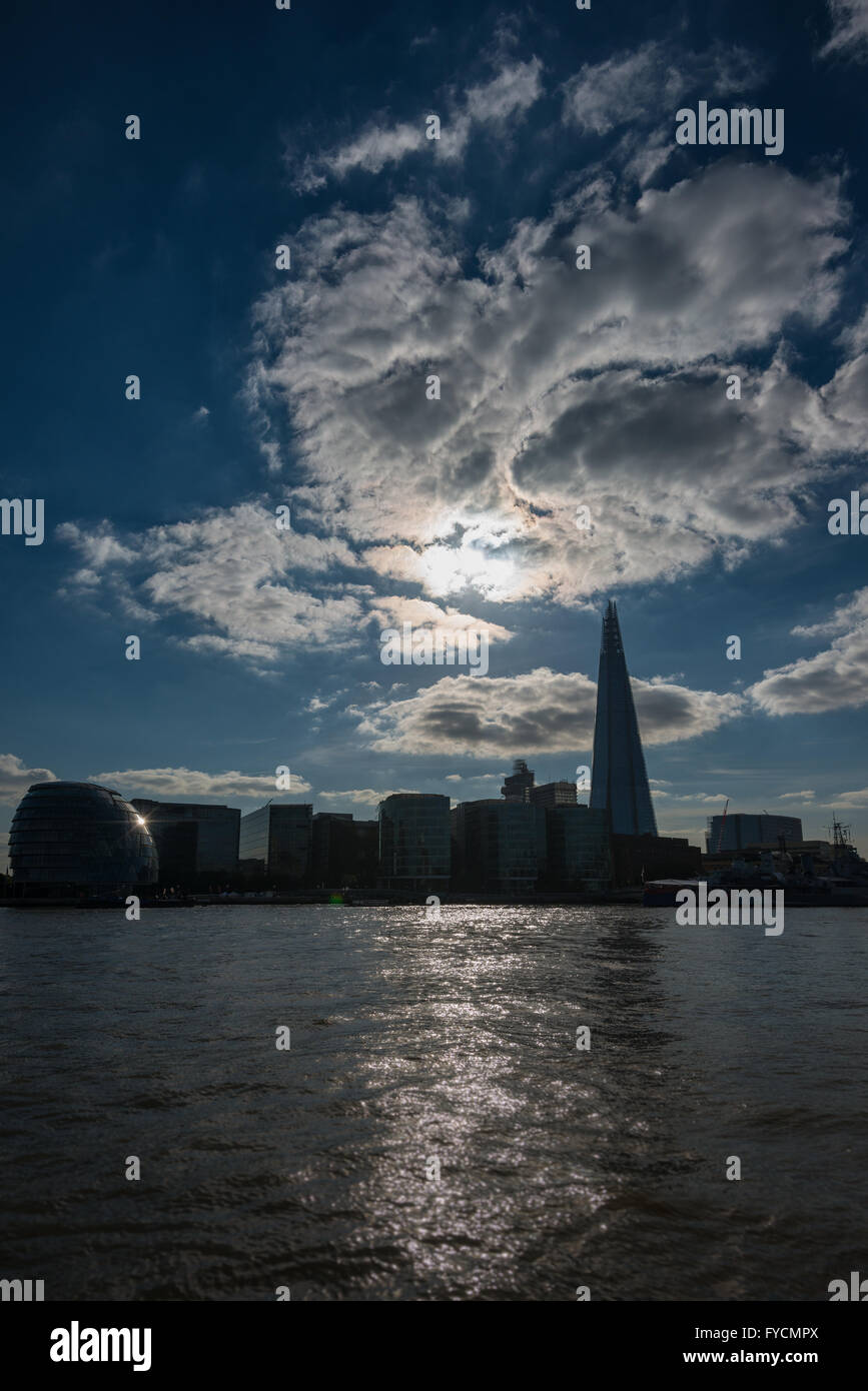 La Shard e Municipio di Londra Foto Stock