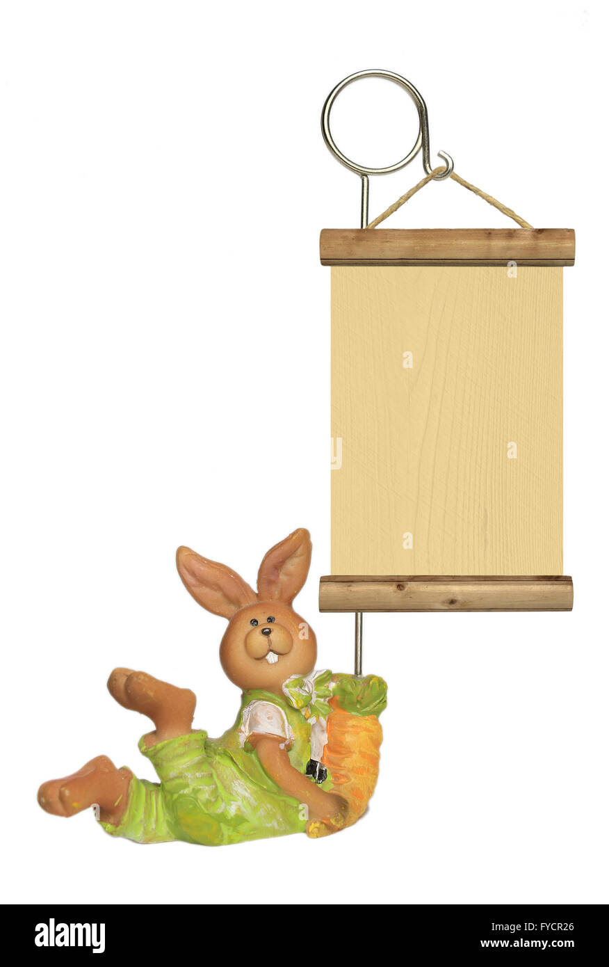 Uovo di Pasqua il coniglio con la tabella vuota isolata su bianco Foto Stock