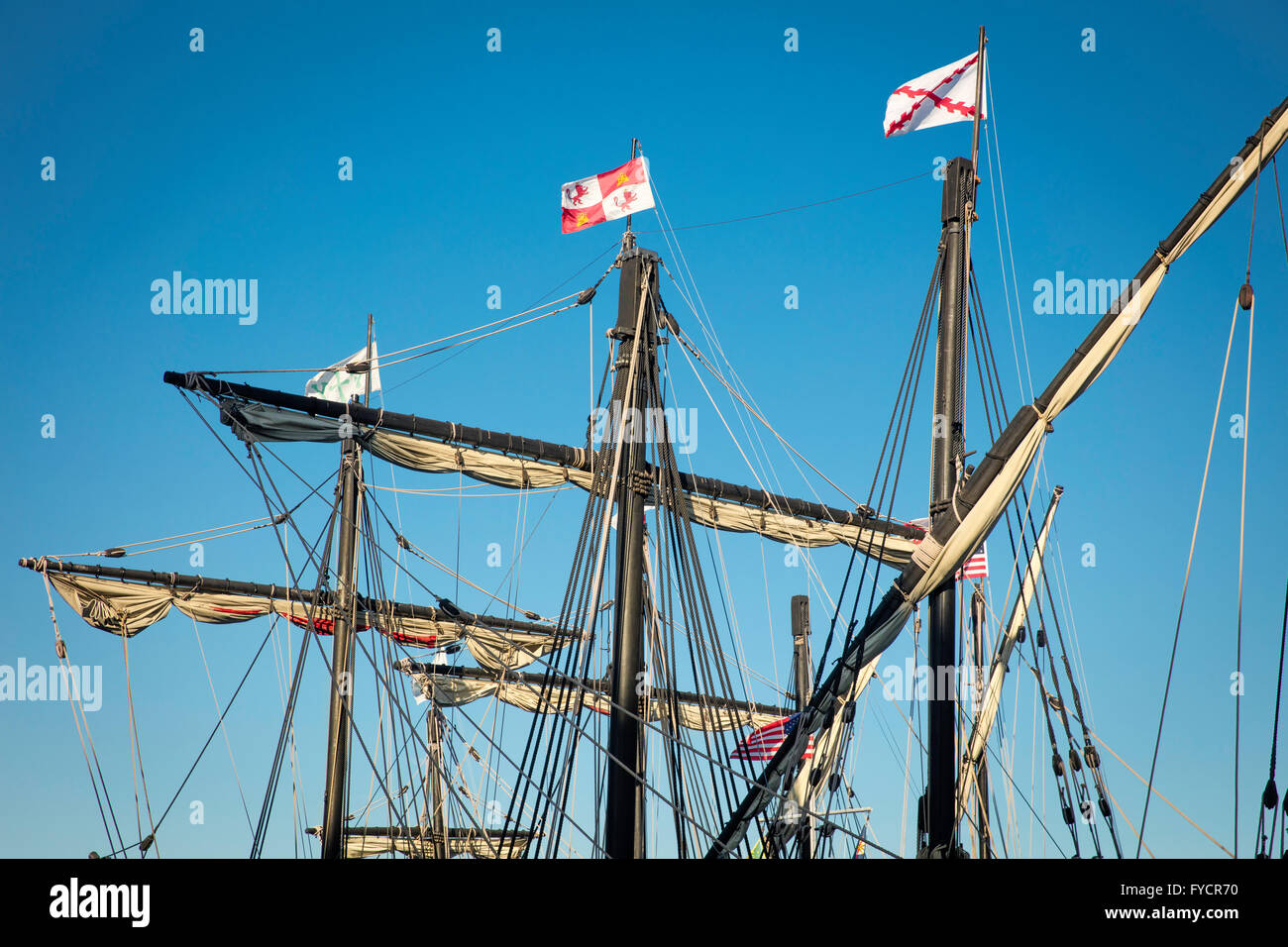 Alberi di navi a vela immagini e fotografie stock ad alta risoluzione -  Alamy