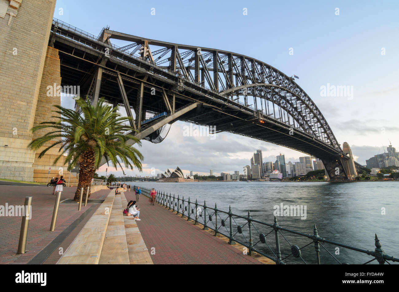 Sydney Harbour Bridge come visto da Milson del punto Foto Stock