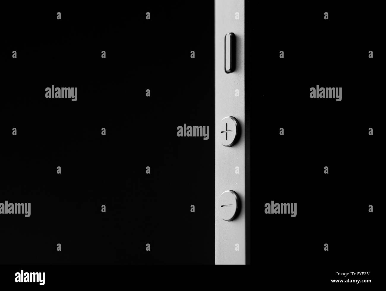 Un iPhone5 drammaticamente illuminati contro uno sfondo nero Foto Stock