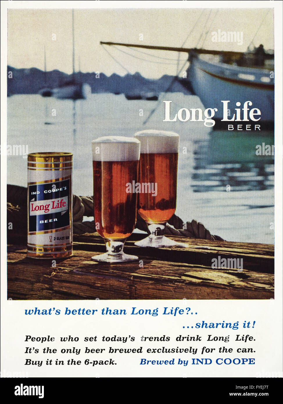 Originale vecchia vintage anni Sessanta a pagina intera rivista colore  annuncio datato 1962. Annuncio pubblicitario vita lungo la birra prodotta  dalla Coope ind Foto stock - Alamy