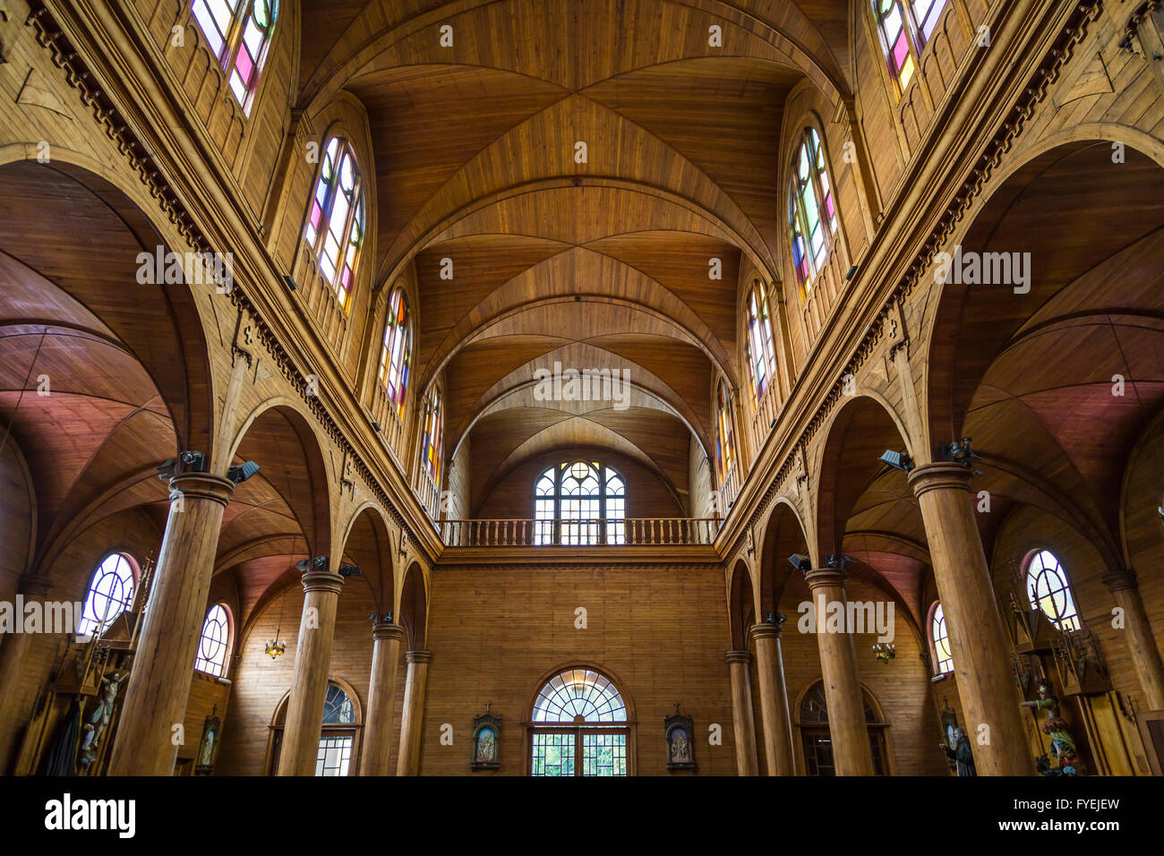 La chiesa in legno di San Francisco sulla Plaza de Armas in CASTRO, Cile, America del Sud. Foto Stock