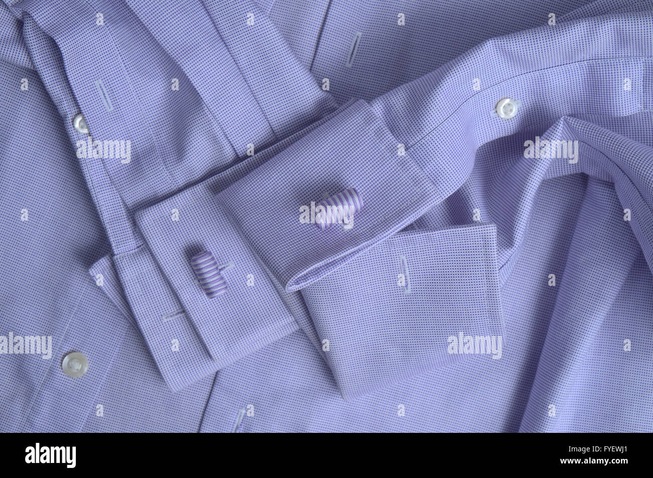Viola abito formale shirt Foto Stock