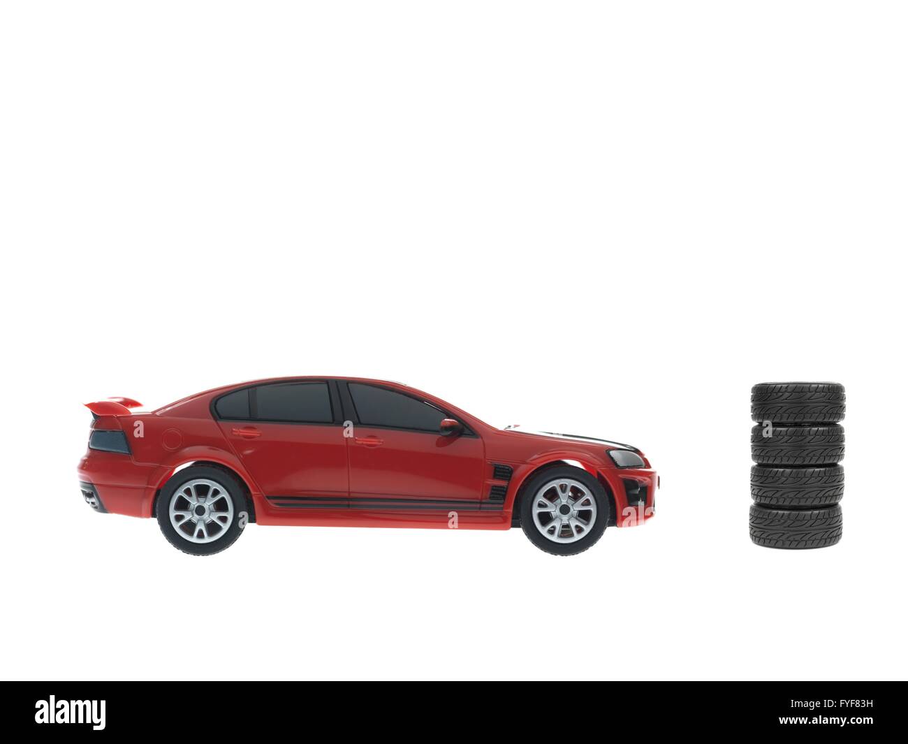 Un giocattolo auto sportiva isolata contro uno sfondo bianco Foto Stock