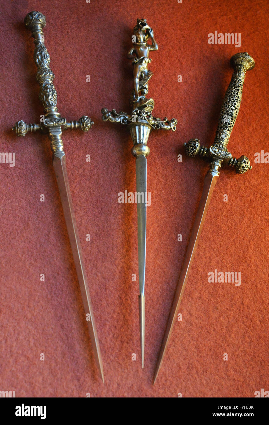 Stilettoes. Ca. 1650. Brescia o il Veneto, Italia. Cavalieri 'Hall. Lo stato Museo Hermitage. San Pietroburgo. La Russia. Foto Stock