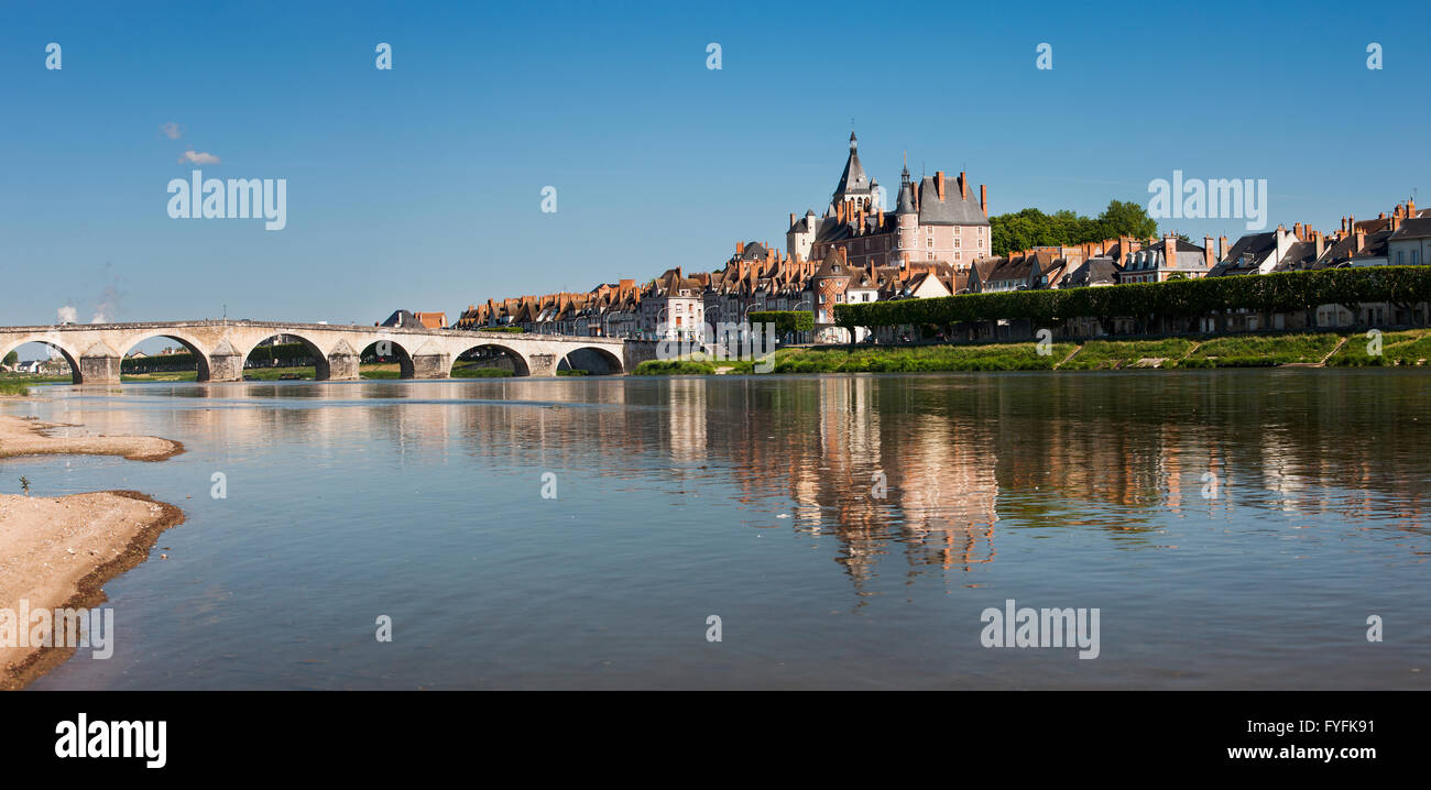 Gien sulla Loira, dipartimento del Loiret, Regione Center-Val de Loire, Francia Foto Stock