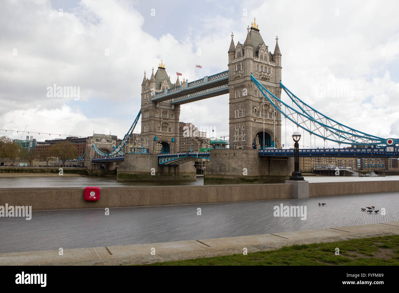 Vista generale GV del Tower Bridge, London SE1 Foto Stock