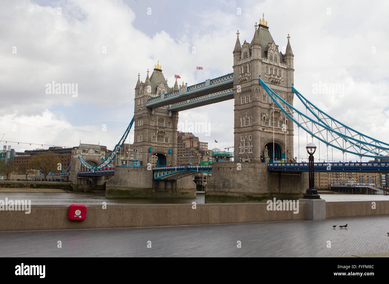 Vista generale GV del Tower Bridge, London SE1 Foto Stock
