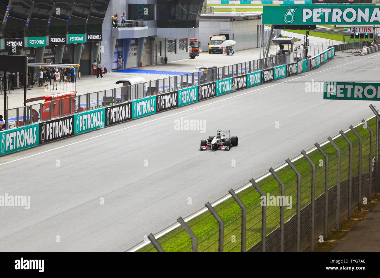 SEPANG, MALESIA - 8 aprile: Sergio Perez (team Sauber) a prime prove libere del GP di Formula 1, 8 aprile 2011, Sepang, Malesia Foto Stock