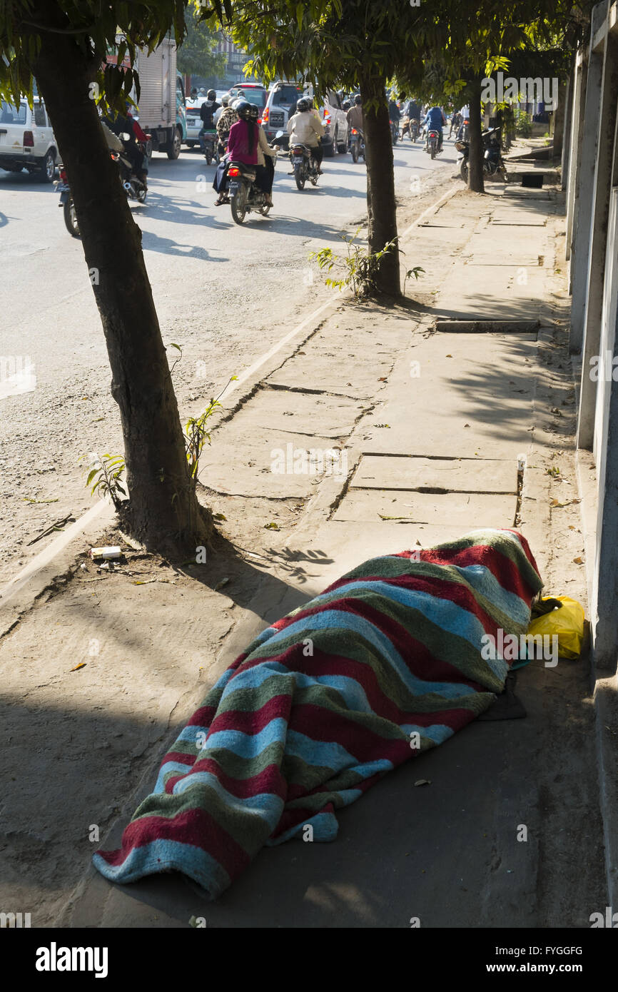 La persona senza dimora a Mandalay, Shan-State, Myanmar Foto Stock