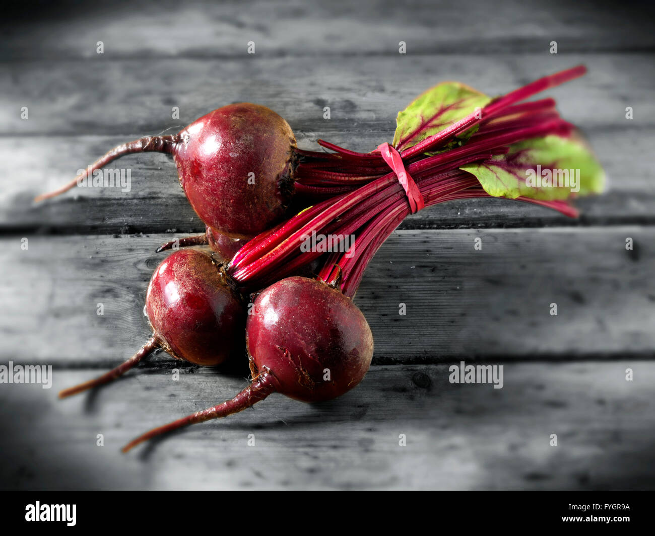 Tutta la barbabietola rossa fresca Foto Stock