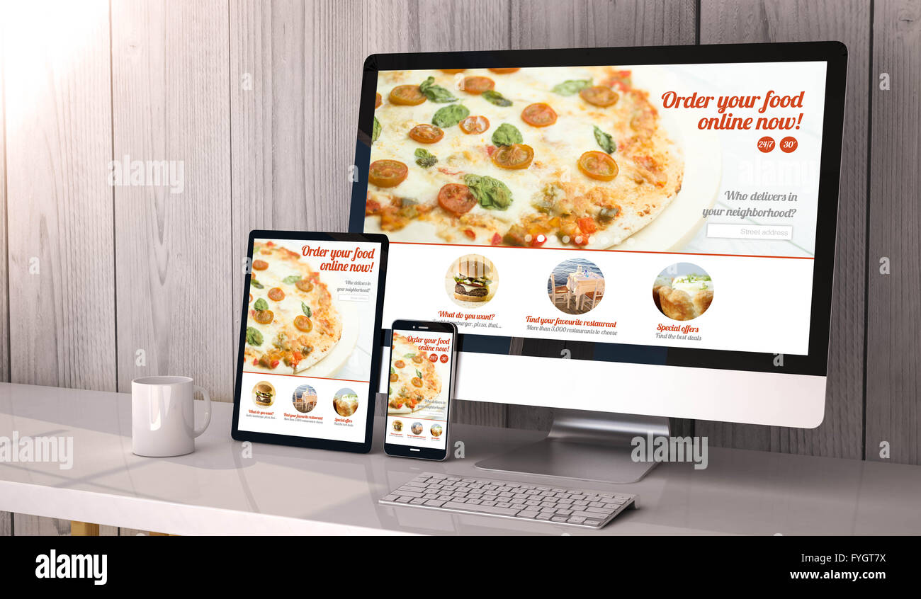 Digitale dispositivi generato sul desktop, sensibile vuoto mock-up con pizza consegna sito web sullo schermo. Tutti i grafici dello schermo sono m Foto Stock