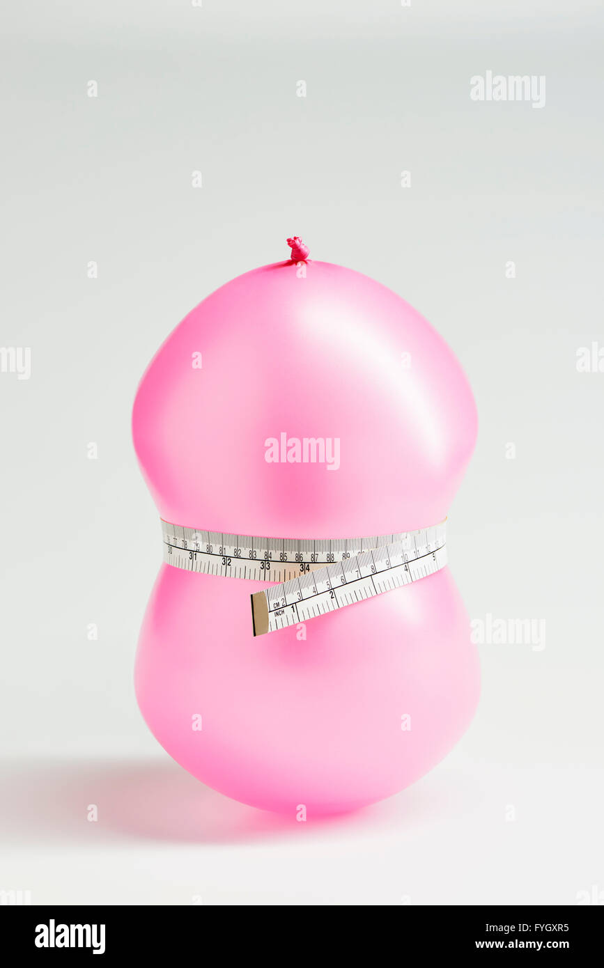 Palloncino con nastro di misurazione dell'obesità Foto Stock
