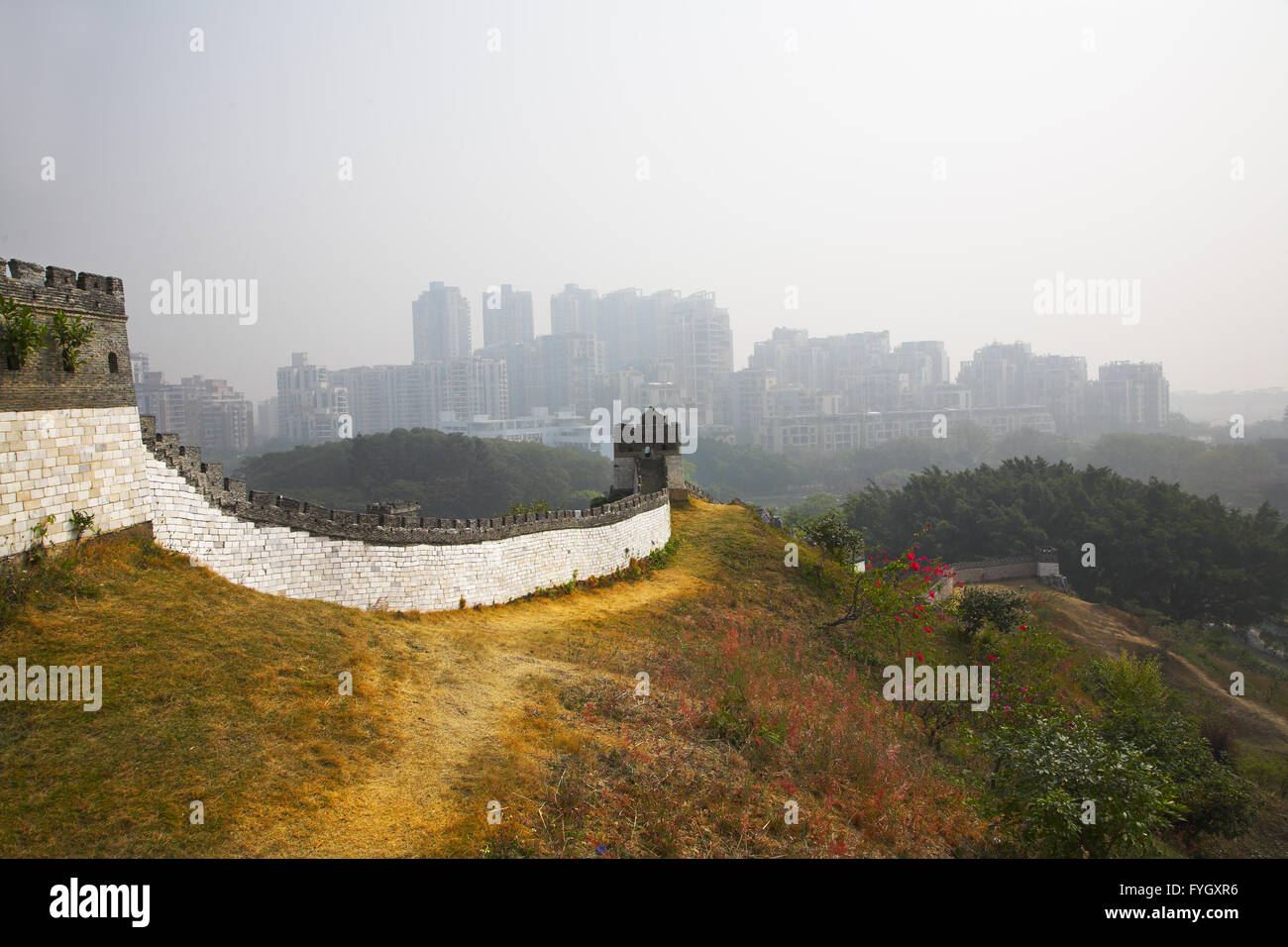 La grande muraglia cinese nel parco cinese di intrattenimenti Foto Stock
