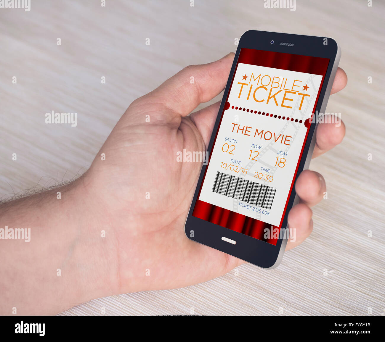 La mano con il digitale generato shopping smartphone i biglietti del cinema. Grafici dello schermo sono costituiti. Foto Stock