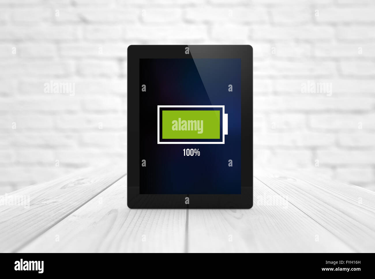 Concetto energetico: eseguire il rendering di un tablet con batteria completamente carica sullo schermo. Tutti i grafici dello schermo sono costituiti. Foto Stock
