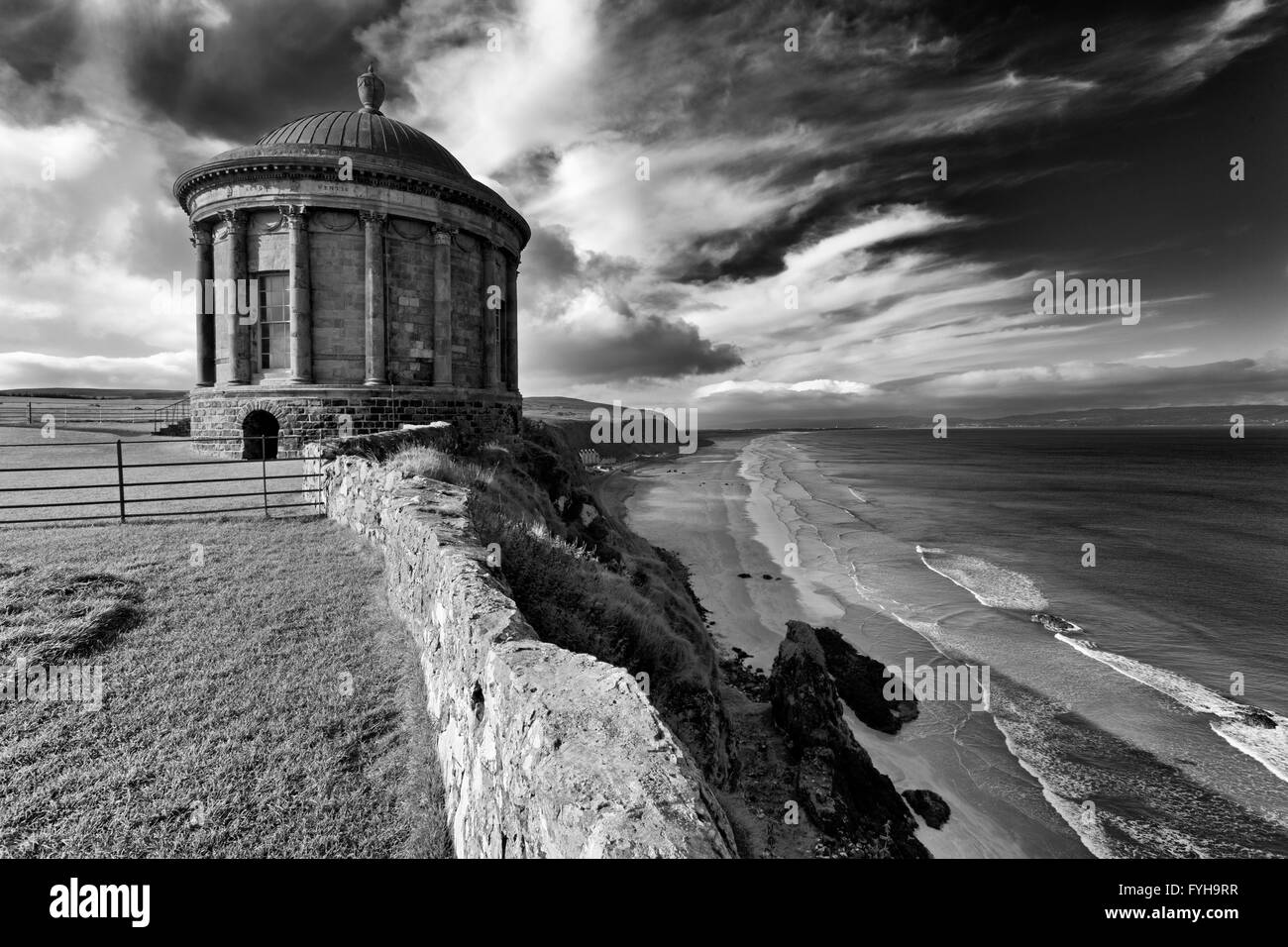 Mussenden Temple, Downhill Demesne, Castlerock, County Antrim, Ulster (Irlanda del Nord Europa Foto Stock