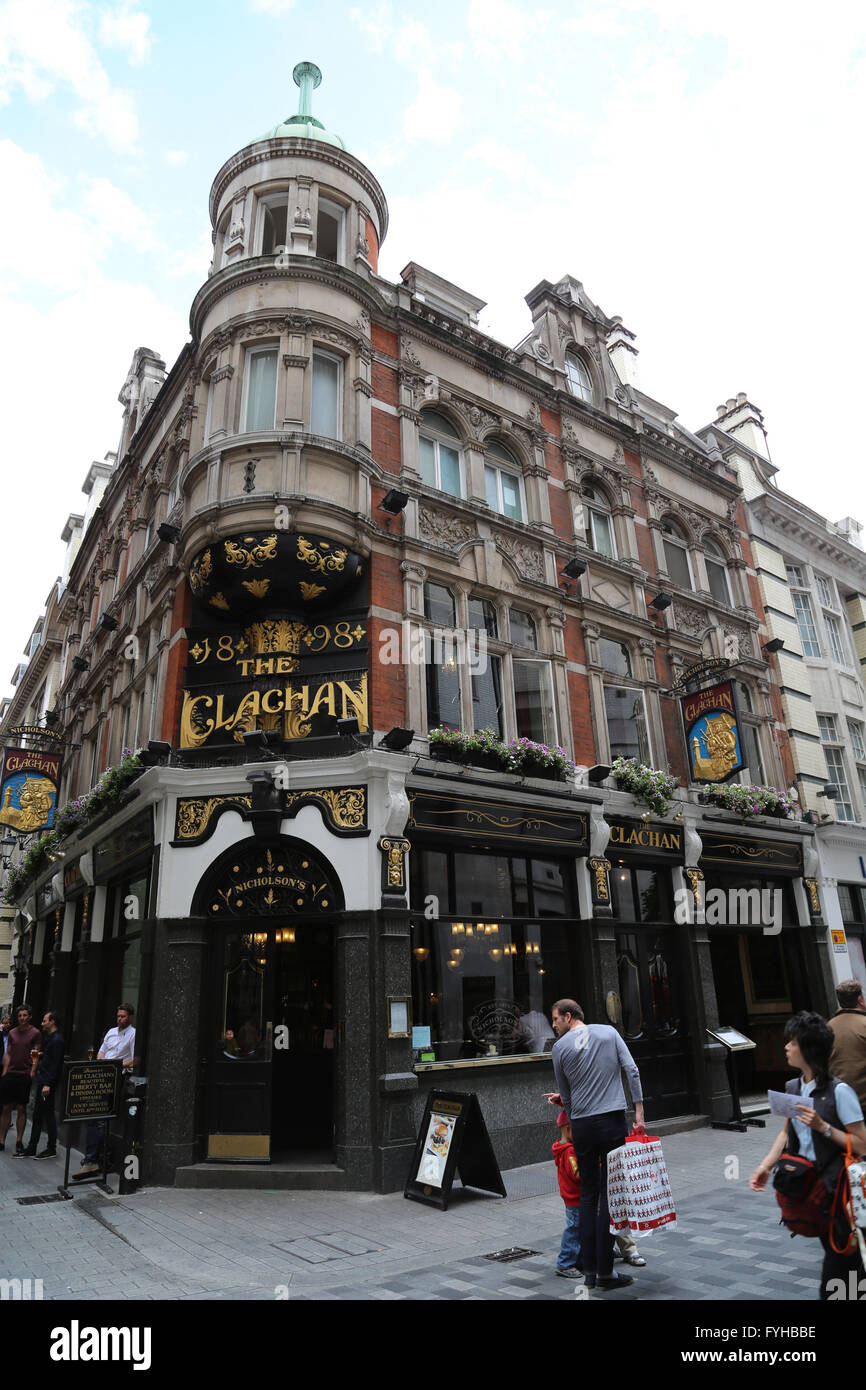 Una foto del Clachan, un angolo vittoriano pub di Londra. Foto Stock