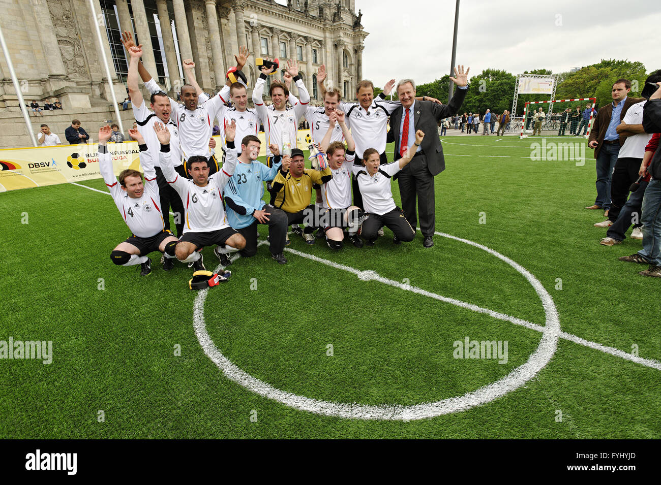 Un tifo cieco tedesco di calcio, Berlino Foto Stock