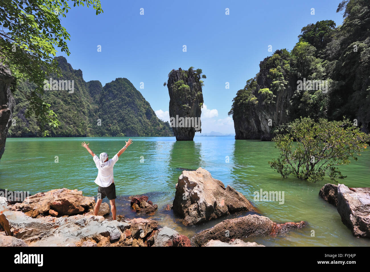 Il turista entusiasta è stordito dalla bellezza dell'isola - vaso Foto Stock