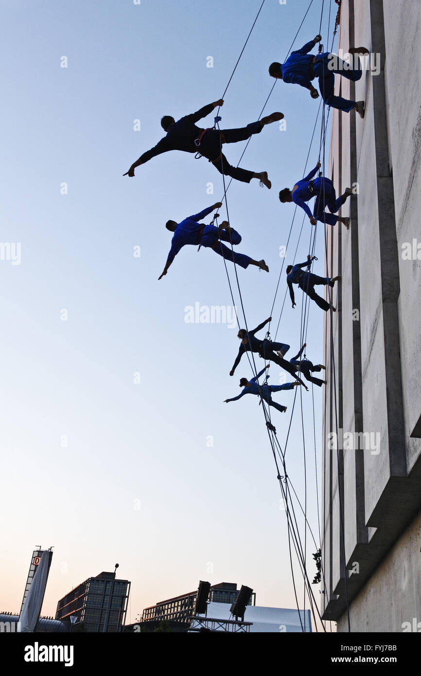 Compagnie di danza verticale, Ambasciata di Svizzera, Berlino Foto Stock