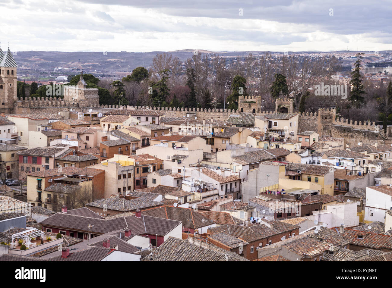 Toledo, città imperiale. Vista dalla parete, tetto della casa Foto Stock