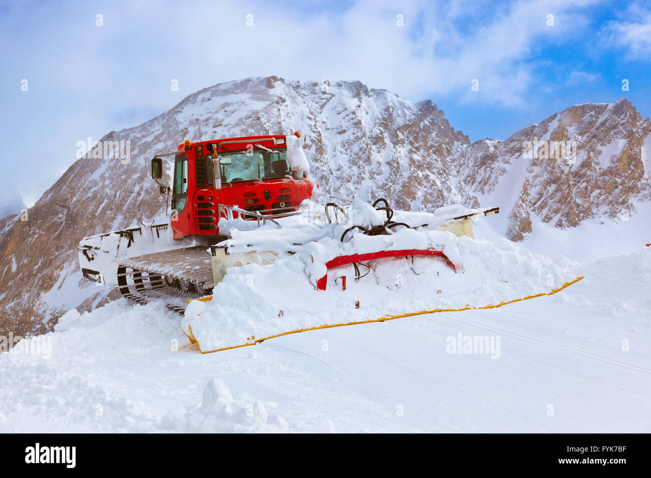 Macchina per la Pendenza sci preparazioni a Kaprun Austria Foto Stock