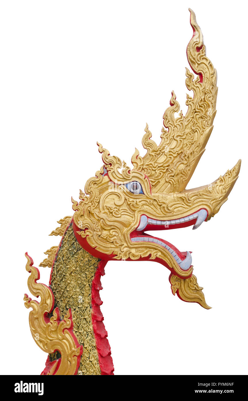 Re Serpente o re di naga statua nel tempio thailandese isolato su bianco. Foto Stock