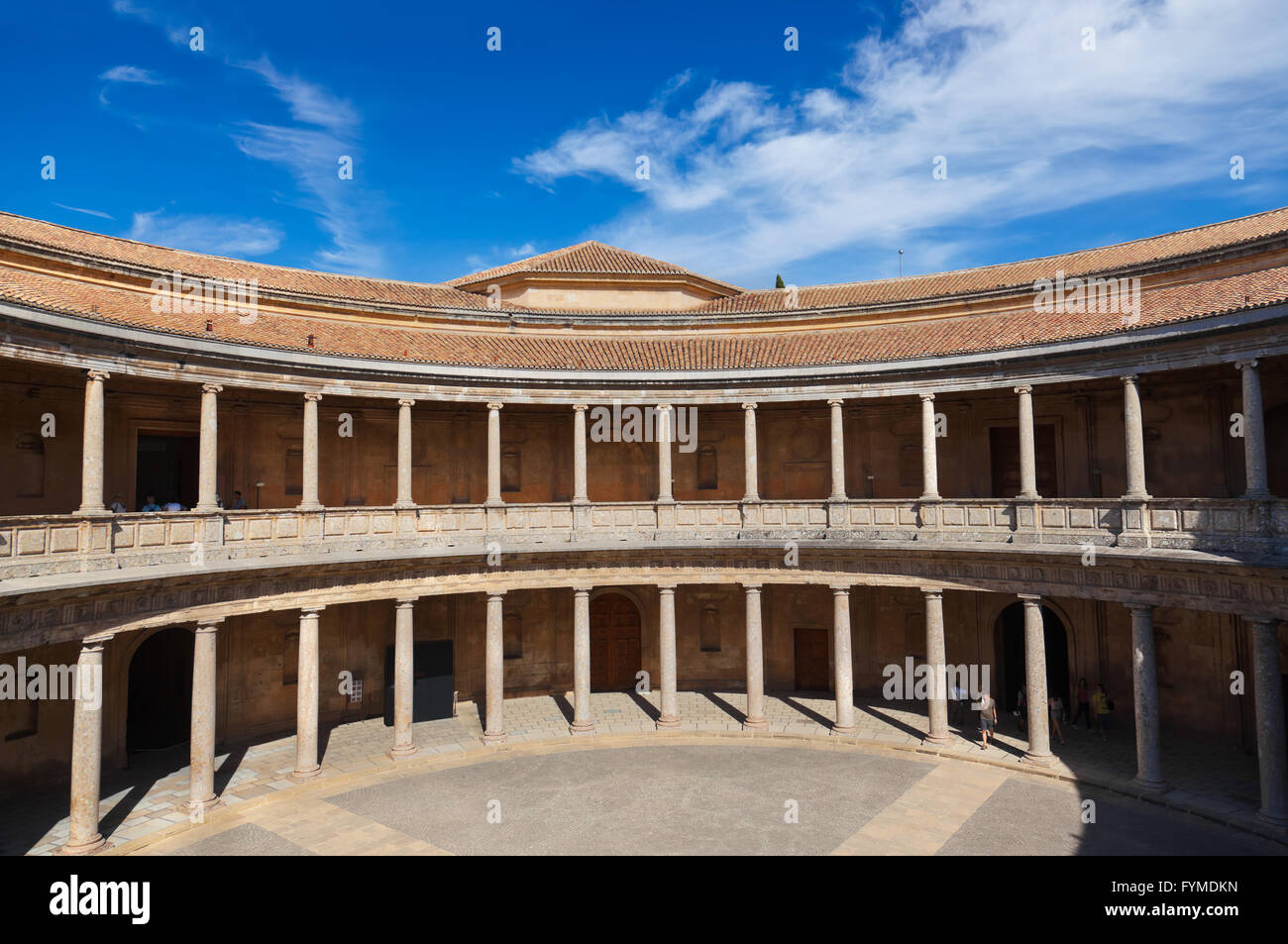 Cortile Centrale nel palazzo dell'Alhambra a Granada Spagna Foto Stock