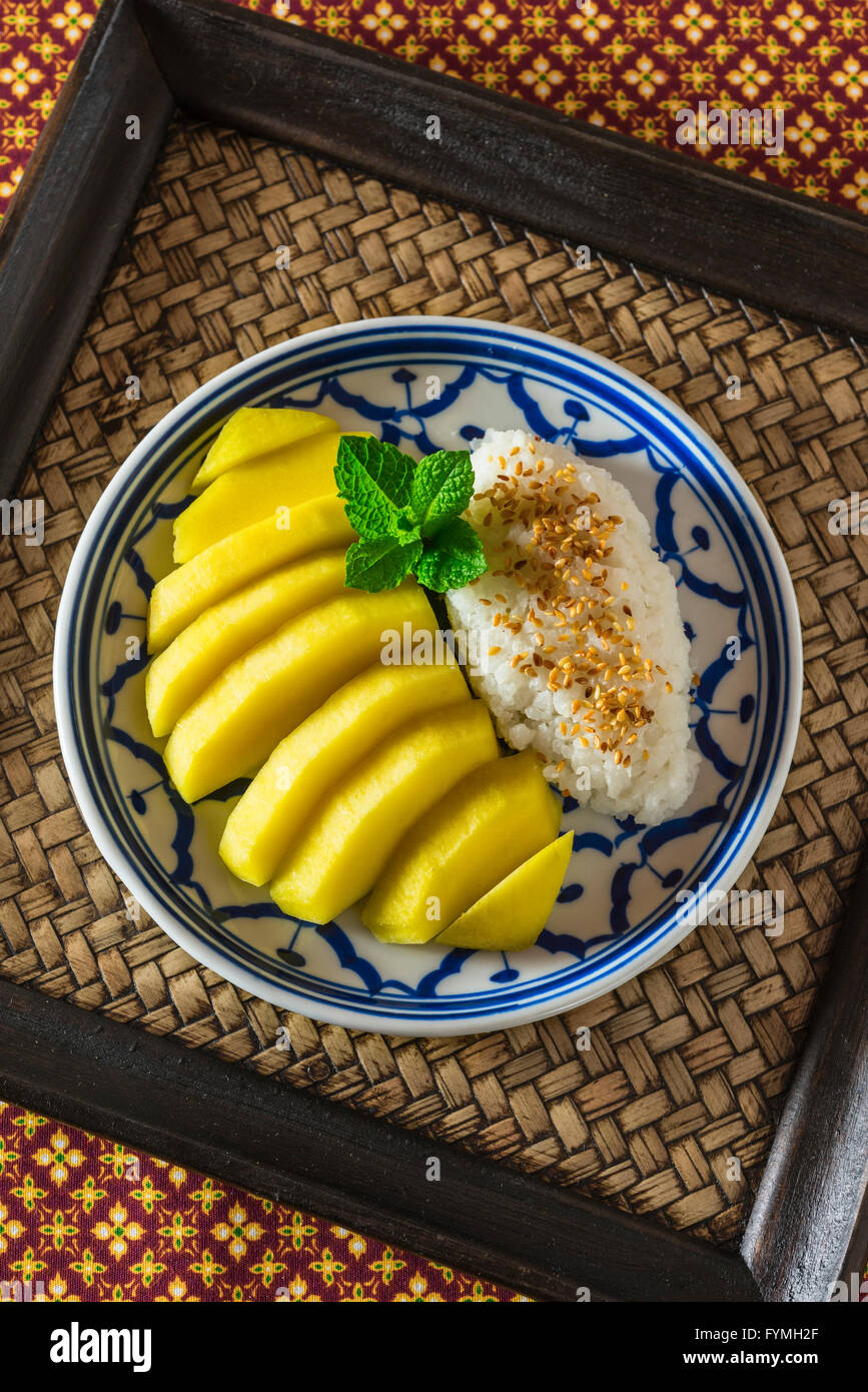 Mango e riso appiccicoso. Dessert Thai Thailandia cibo Foto Stock