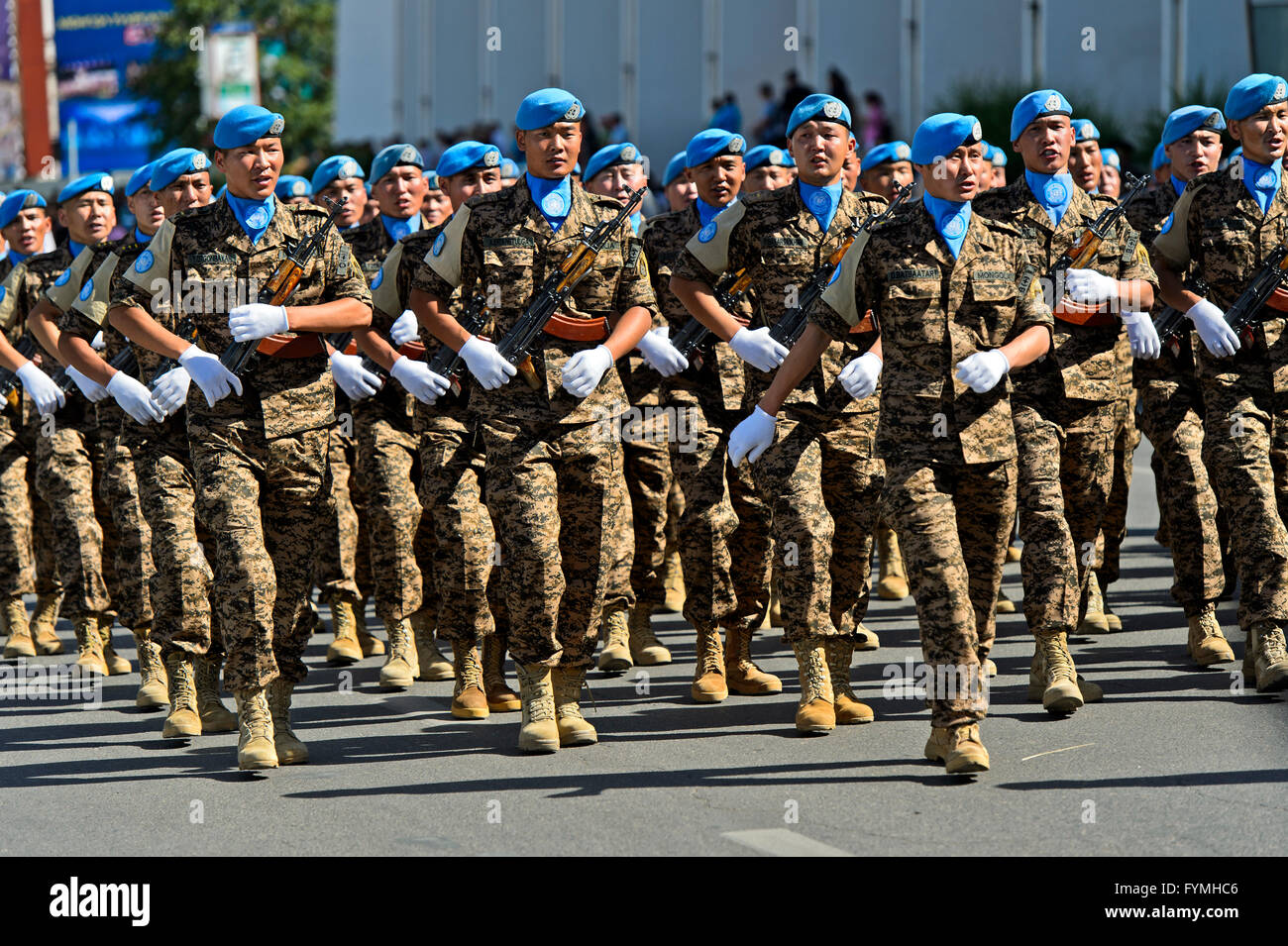 Sfilata di caschi blu ONU battaglione, Ulaanbaatar, in Mongolia Foto Stock