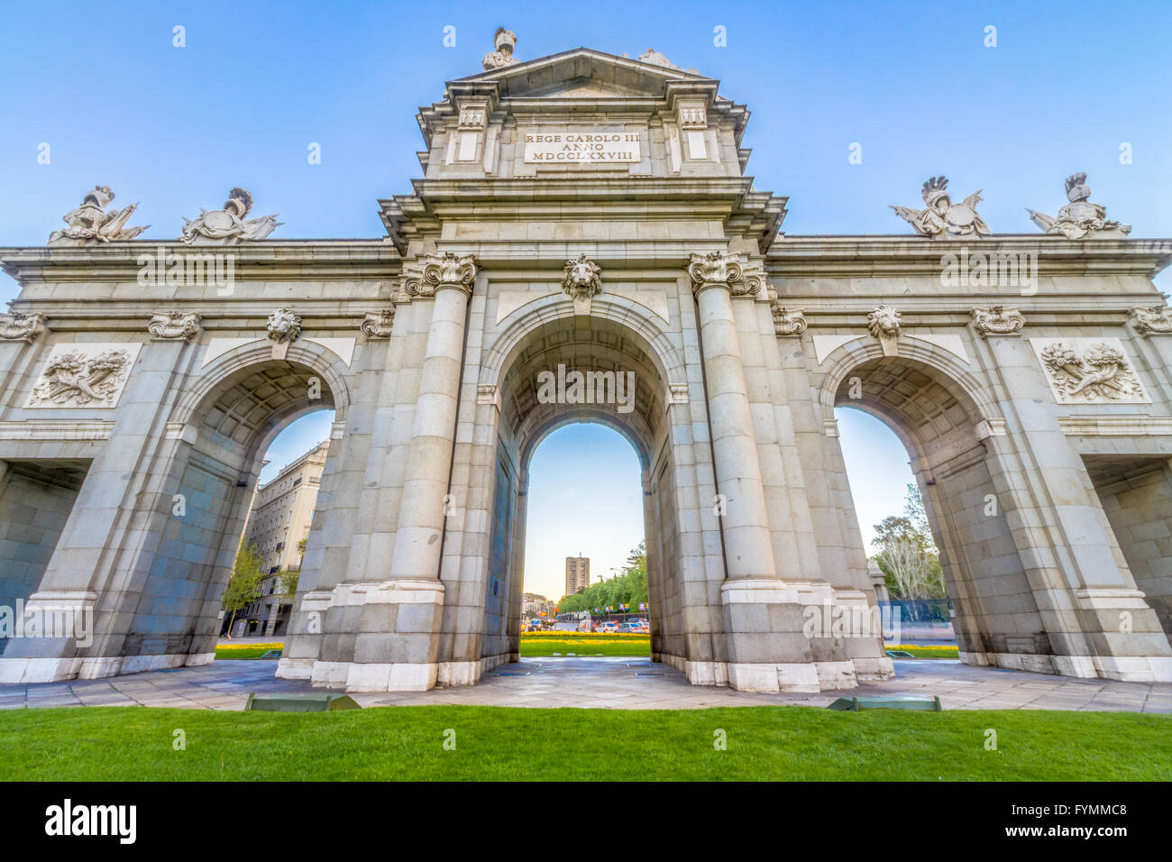 Il Alacala porta (Puerta de Alcala) è una delle antiche porte della città di Madrid, Spagna. Era l'ingresso di persone co Foto Stock