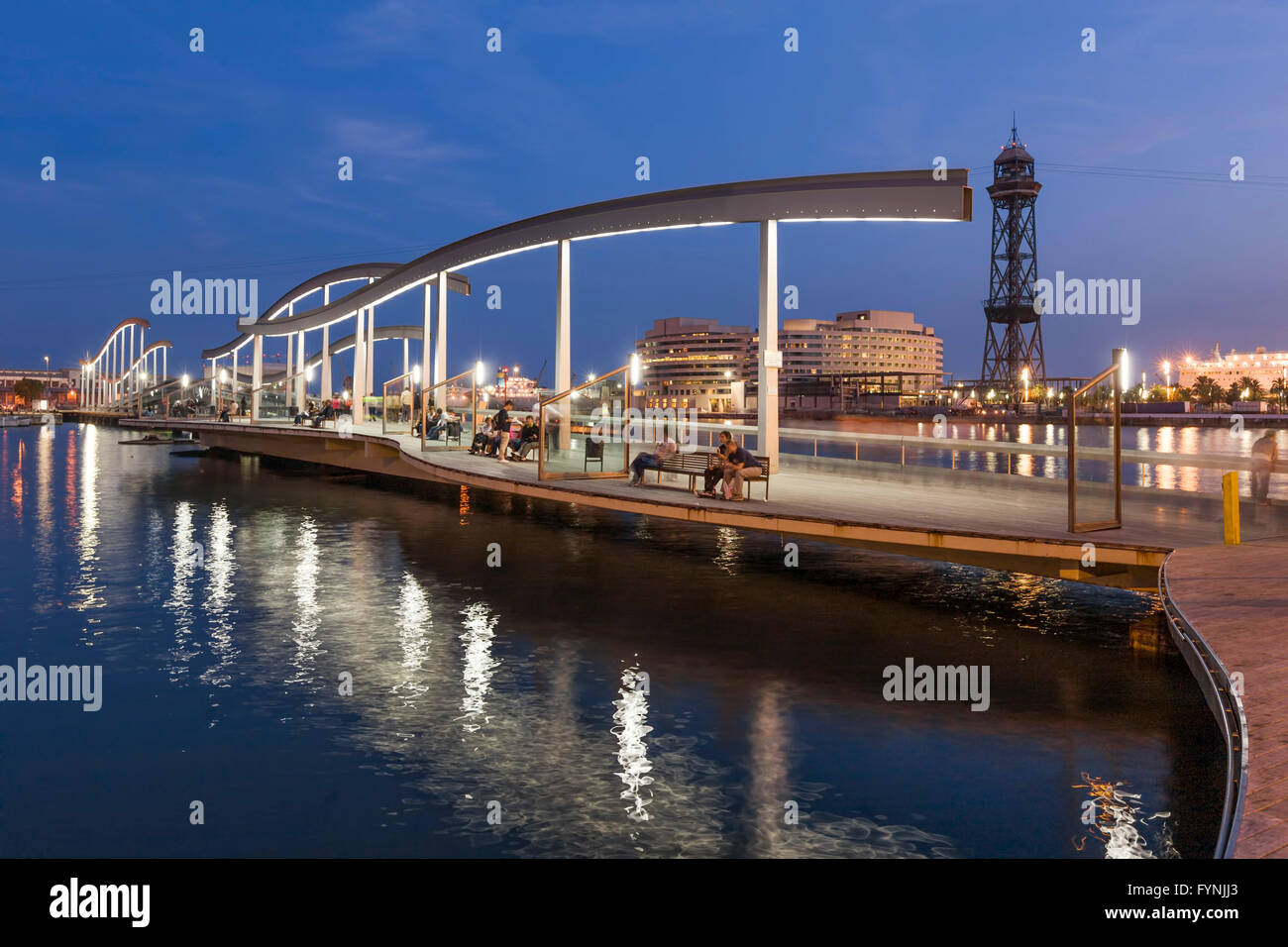 Il Footbridge, Rambla de Mar, crepuscolo, Port Vell di Barcellona, Catalunya, Spagna Foto Stock