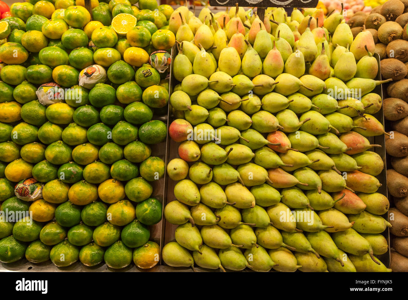 Frutti, limone, Mercat de Sant Josep, al mercato della Boqueria, La Rambla, Barcelona, Spagna Foto Stock