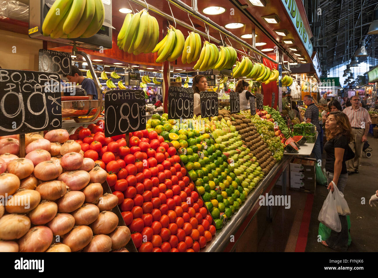 La mercato Boqeria Fesh Frutta Verdura Shopping alimentare Barcelona Foto Stock