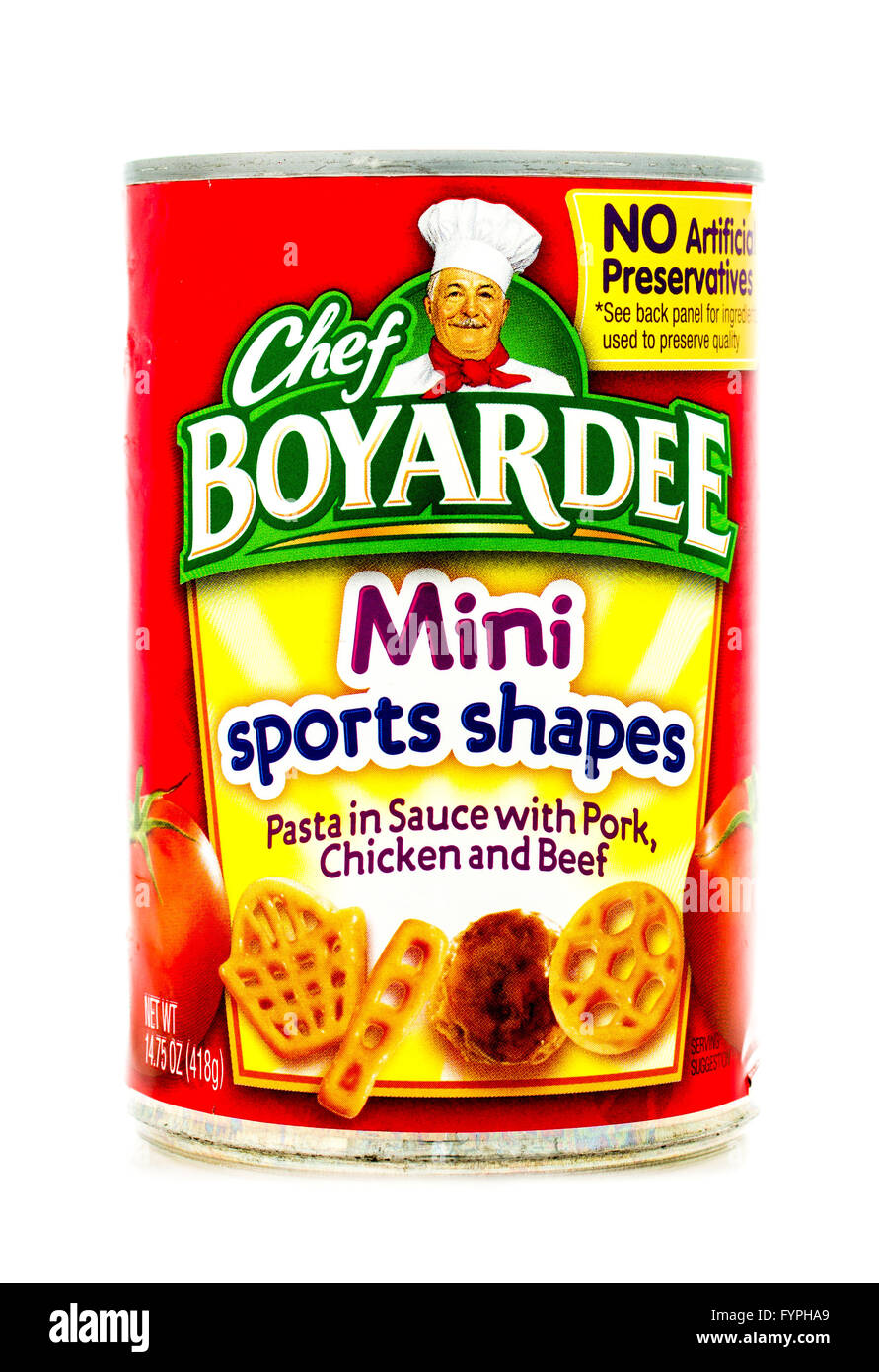 Winneconne, WI - 3 Febbraio 2015: Può di Mini forme sportive dallo Chef Boyardee. Lo Chef Boyardeee è stato apprezzato da tutti poiché Foto Stock
