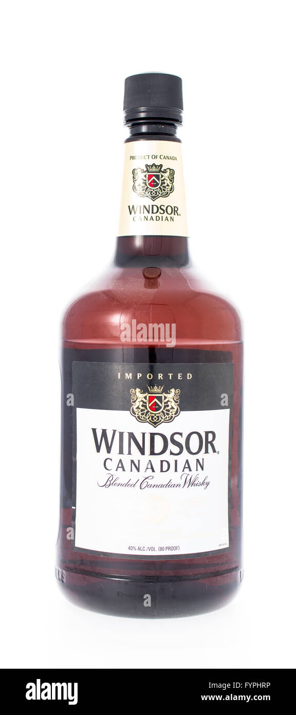 Winneconne, WI - 21 Febbraio 2015: Bottiglia di Windsor Canadian Whisky di bevande alcoliche Foto Stock