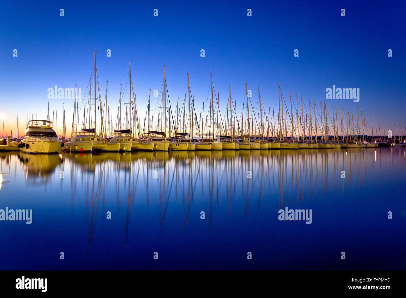 Serata tranquilla in porto Foto Stock