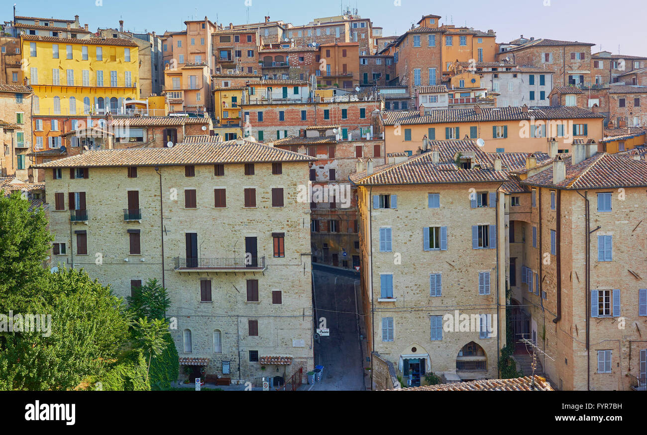 Collina di case tradizionali, Perugia, Umbria, Italia, Europa. Foto Stock
